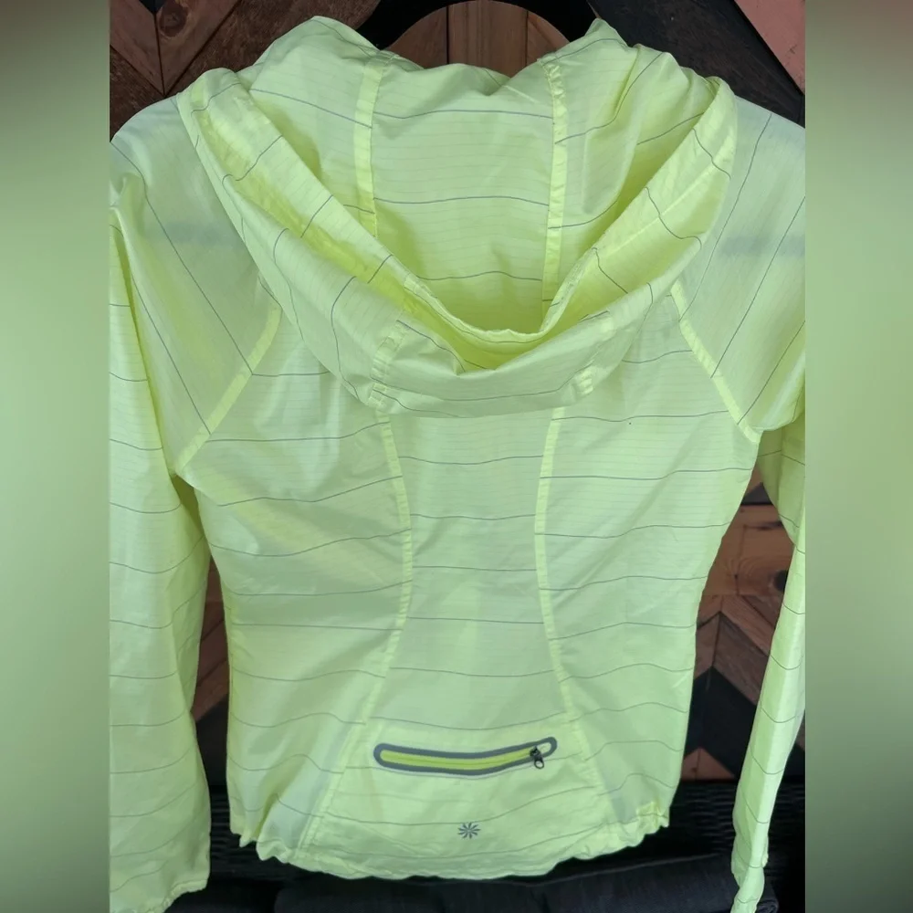 Athleta Spritz Run Jacket  Size XS Neon Yellow Zip Reflective